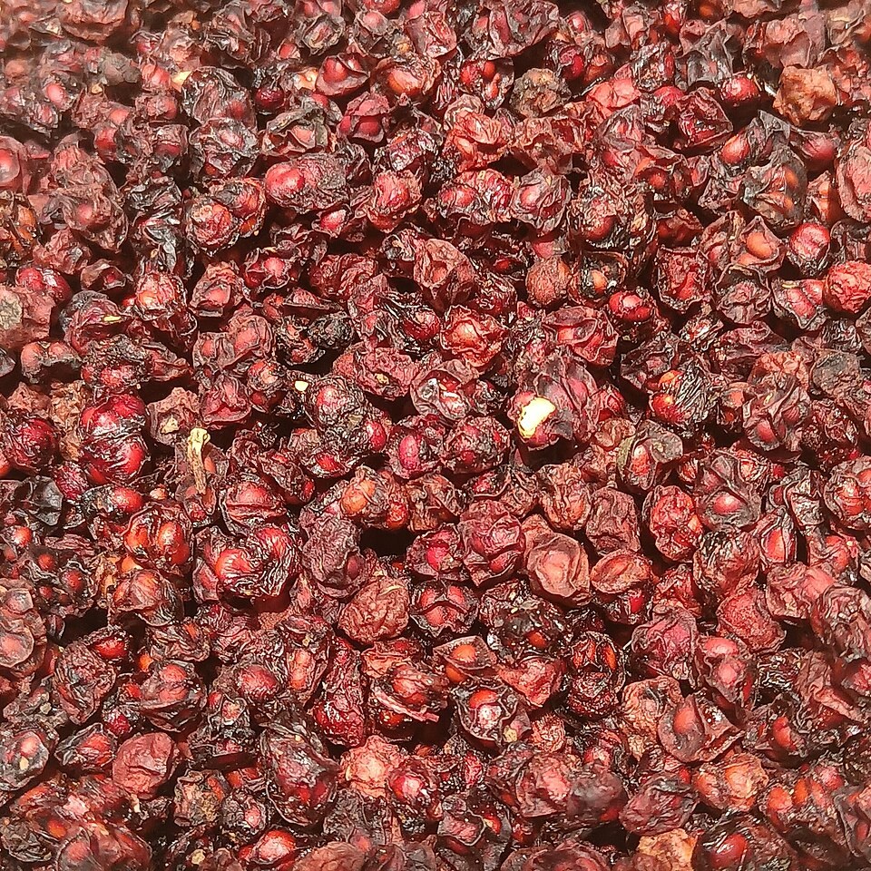 Dried schisandra berries