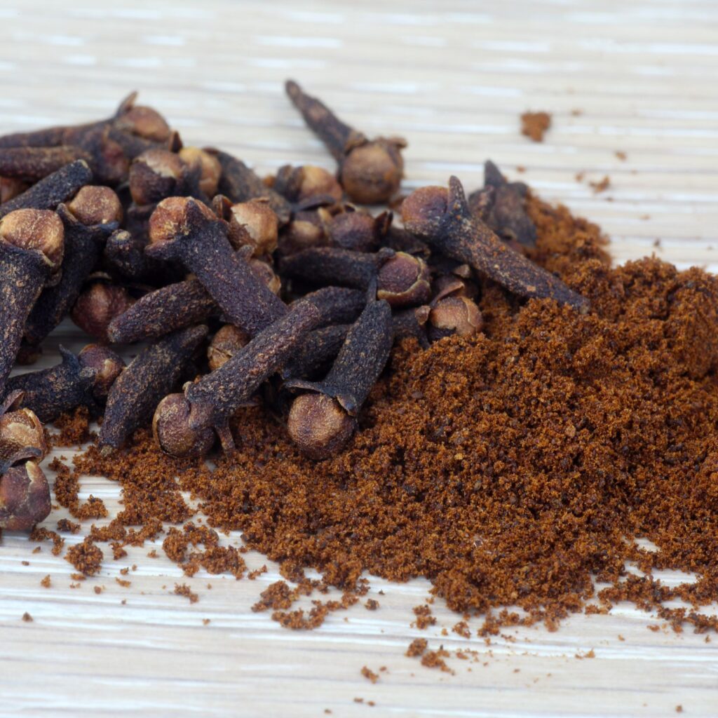 Benefits of 2 cloves before bed time