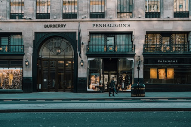 Burberry shopping