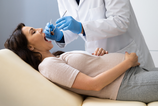 pregnant mom on a dental checkup